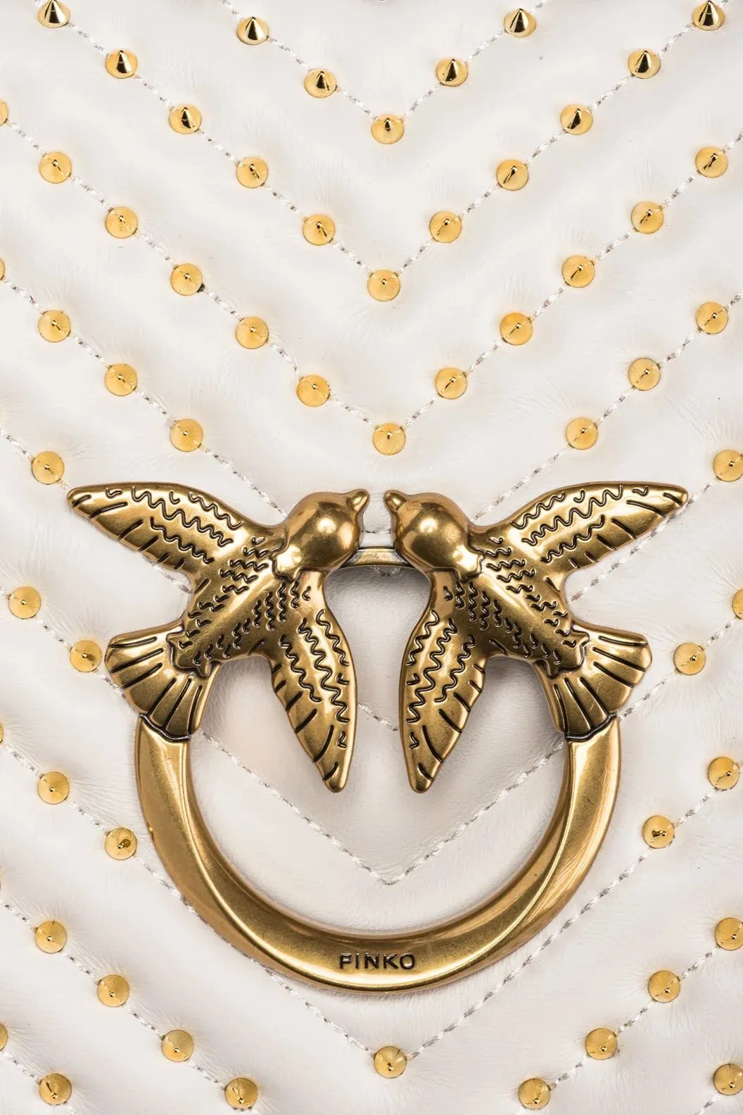 CLASSIC LOVE BAG CLICK CHEVRON STUDS — white-antique gold