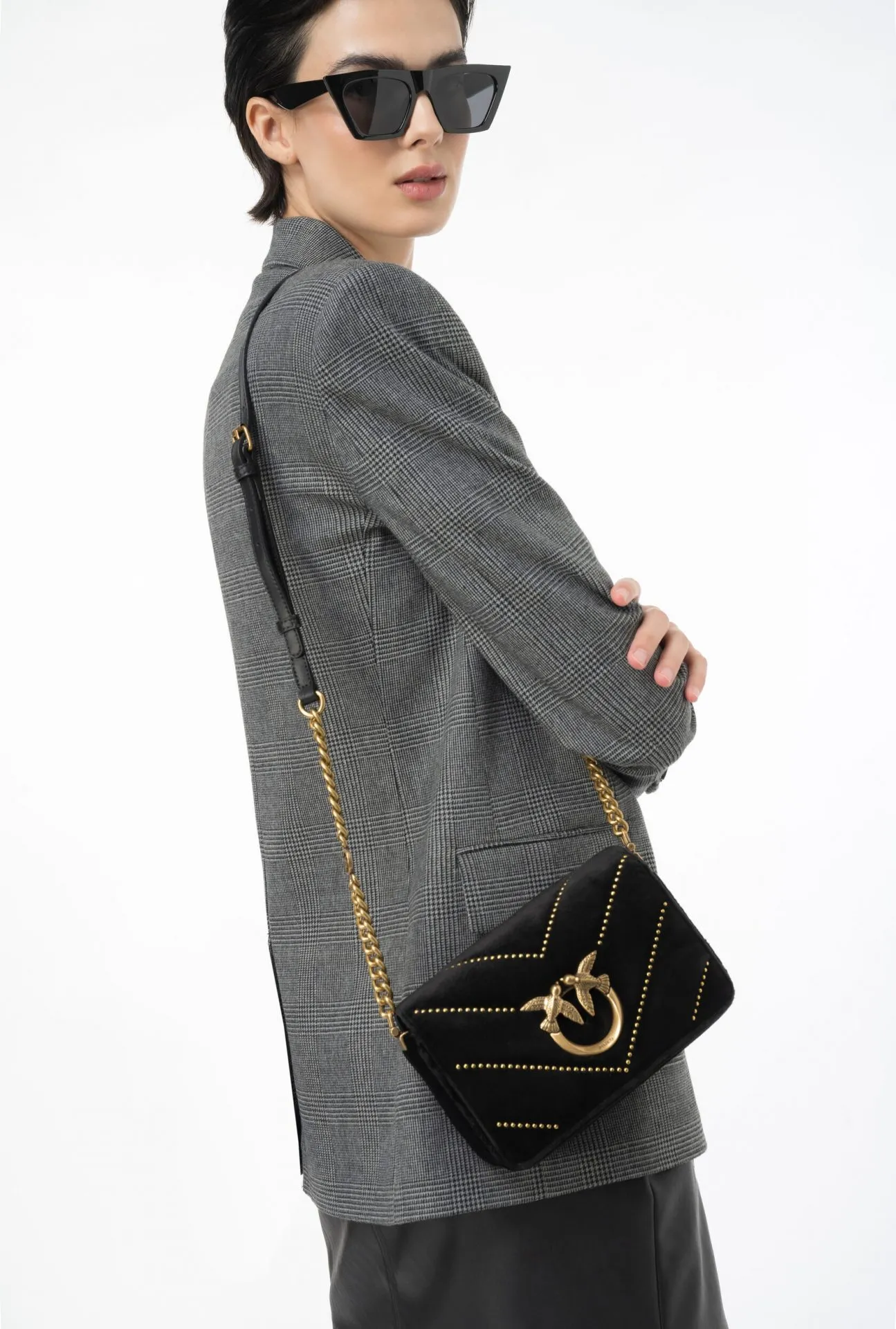 CLASSIC LOVE BAG CLICK IN VELVET WITH STUDS — black