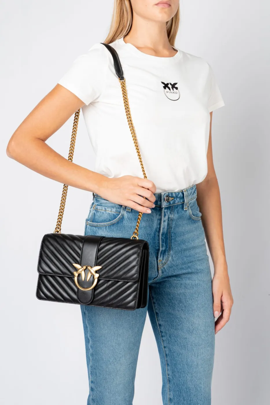 CLASSIC LOVE BAG ICON CHEVRON — black-antique gold