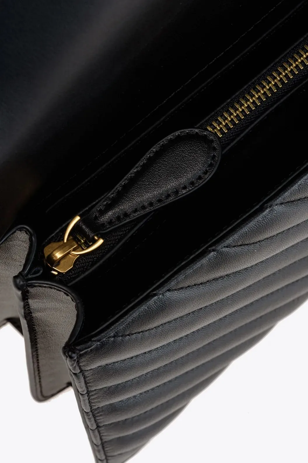 CLASSIC LOVE BAG ICON CHEVRON — black-antique gold — фото 5