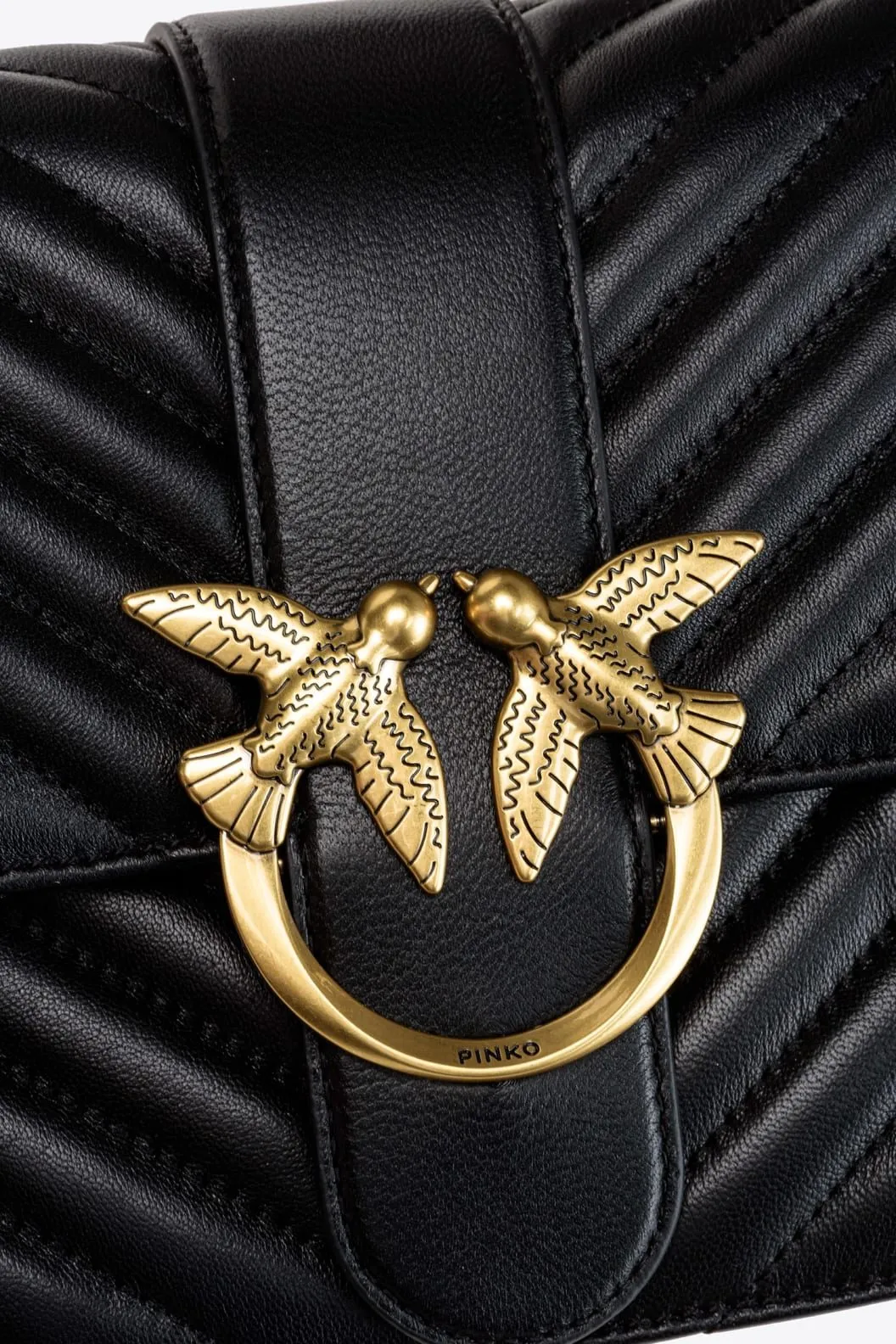 CLASSIC LOVE BAG ICON CHEVRON — black-antique gold — фото 4