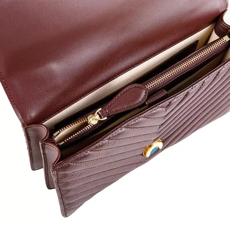 CLASSIC LOVE BAG ICON CHEVRON — red chocolate — фото 2