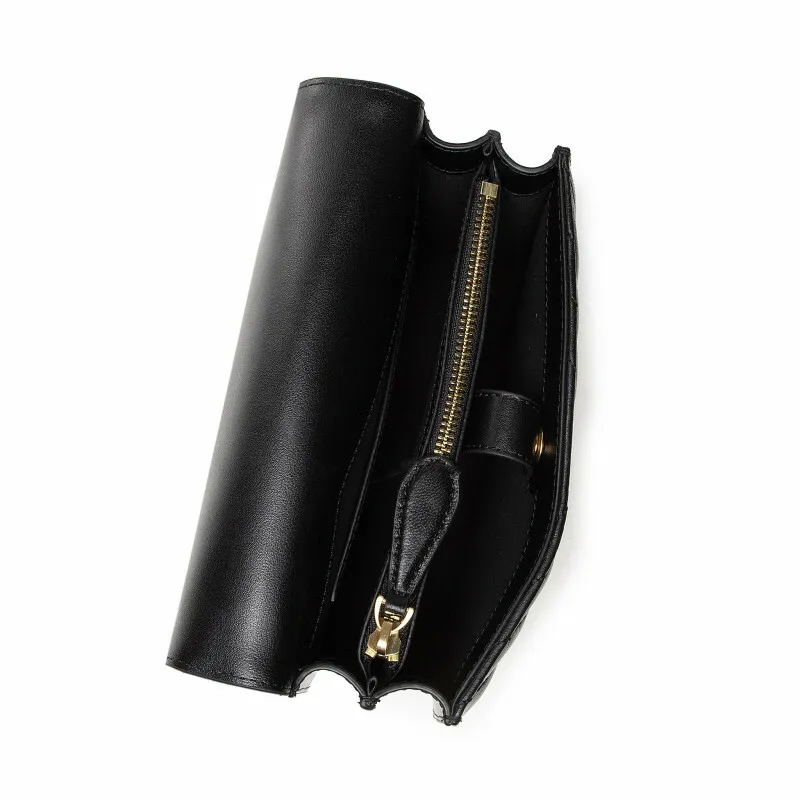MINI LOVE BAG ICON V QUILT — black — фото 5